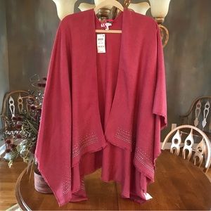 NWT Wine Poncho⭐️5/$25⭐️